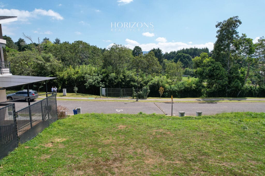 Lote Con Vista Al Bosque Disponible En Condominio Las Rusias Curridababat / Concepcion Nja1191