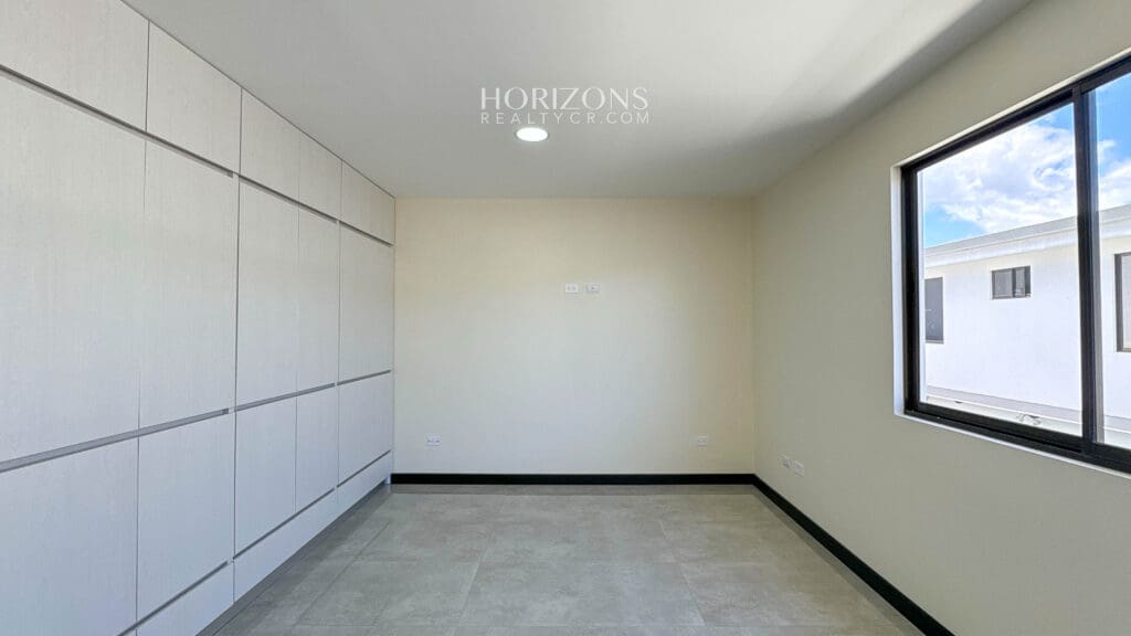 Amplia Casa Nueva en Condominio Distrito San Juan 249m2 nja1202