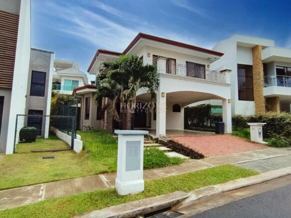 Venta Casa En Condominio Francosta Barreal Heredia 3 Habitaciones Y Piscina Njr71