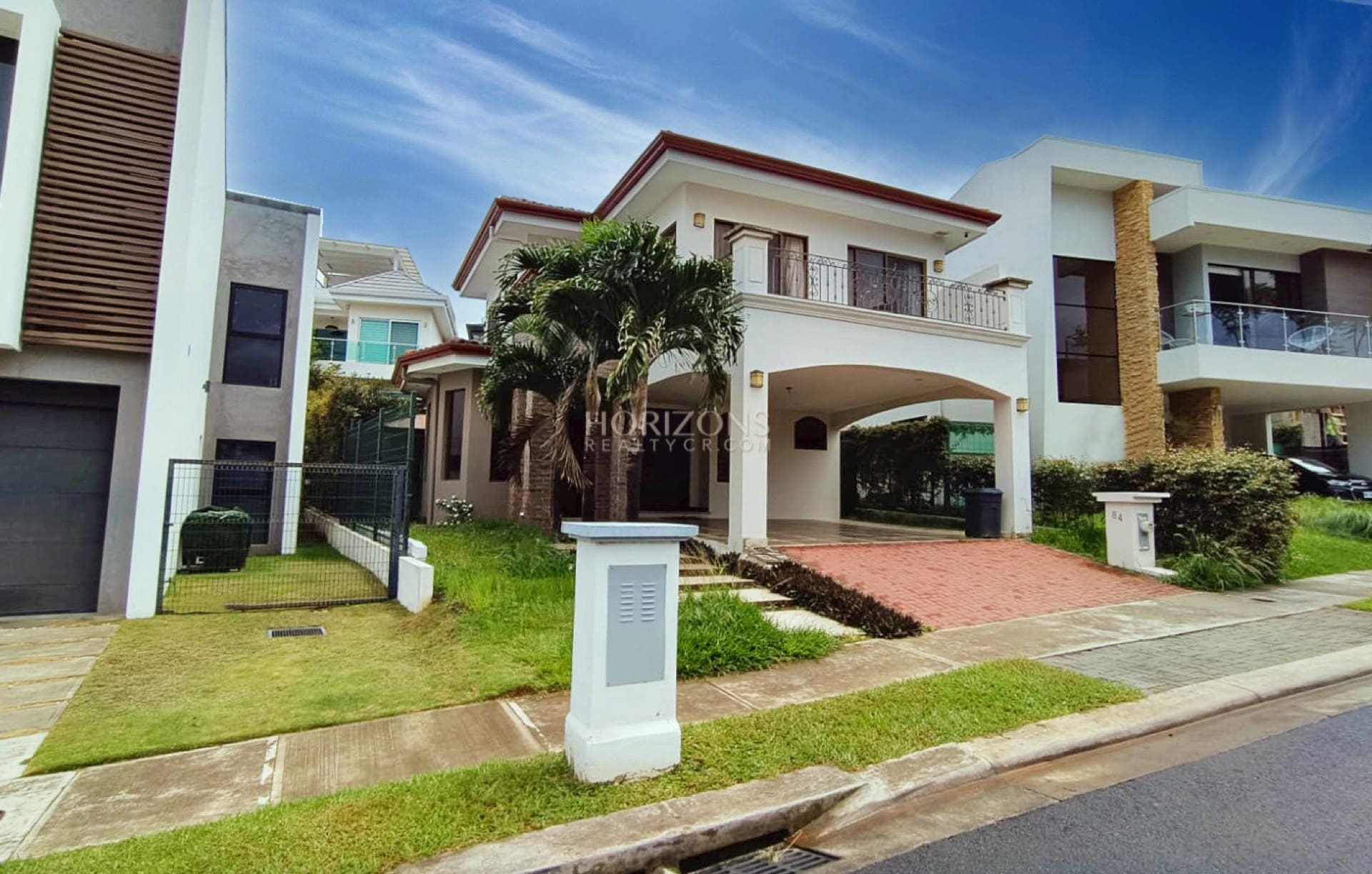 Venta Casa en Condominio Francosta Barreal Heredia 3 Habitaciones y Piscina NJR71