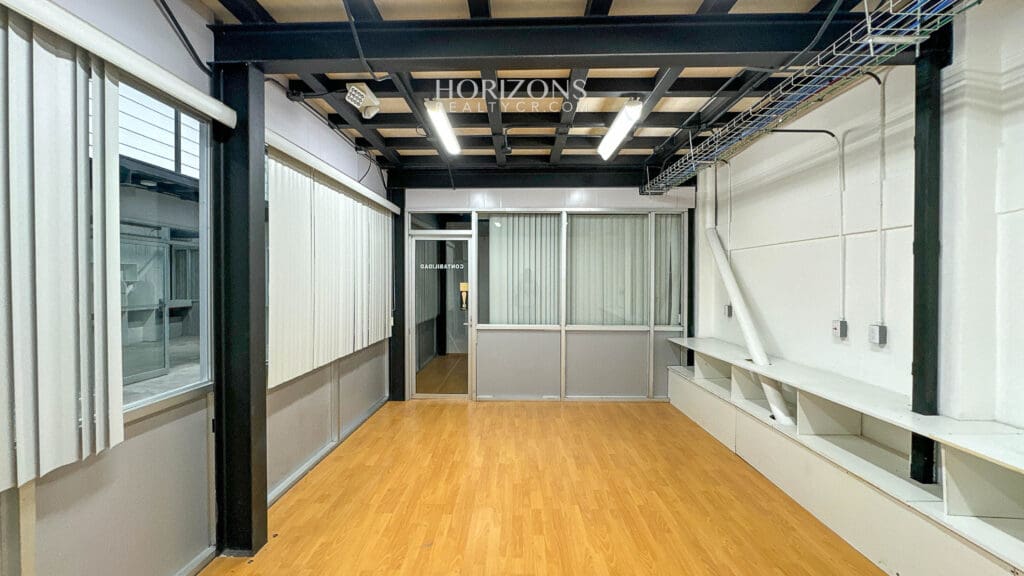 SE VENDE OFI BODEGA EN PAVAS 1100m2 HRC28