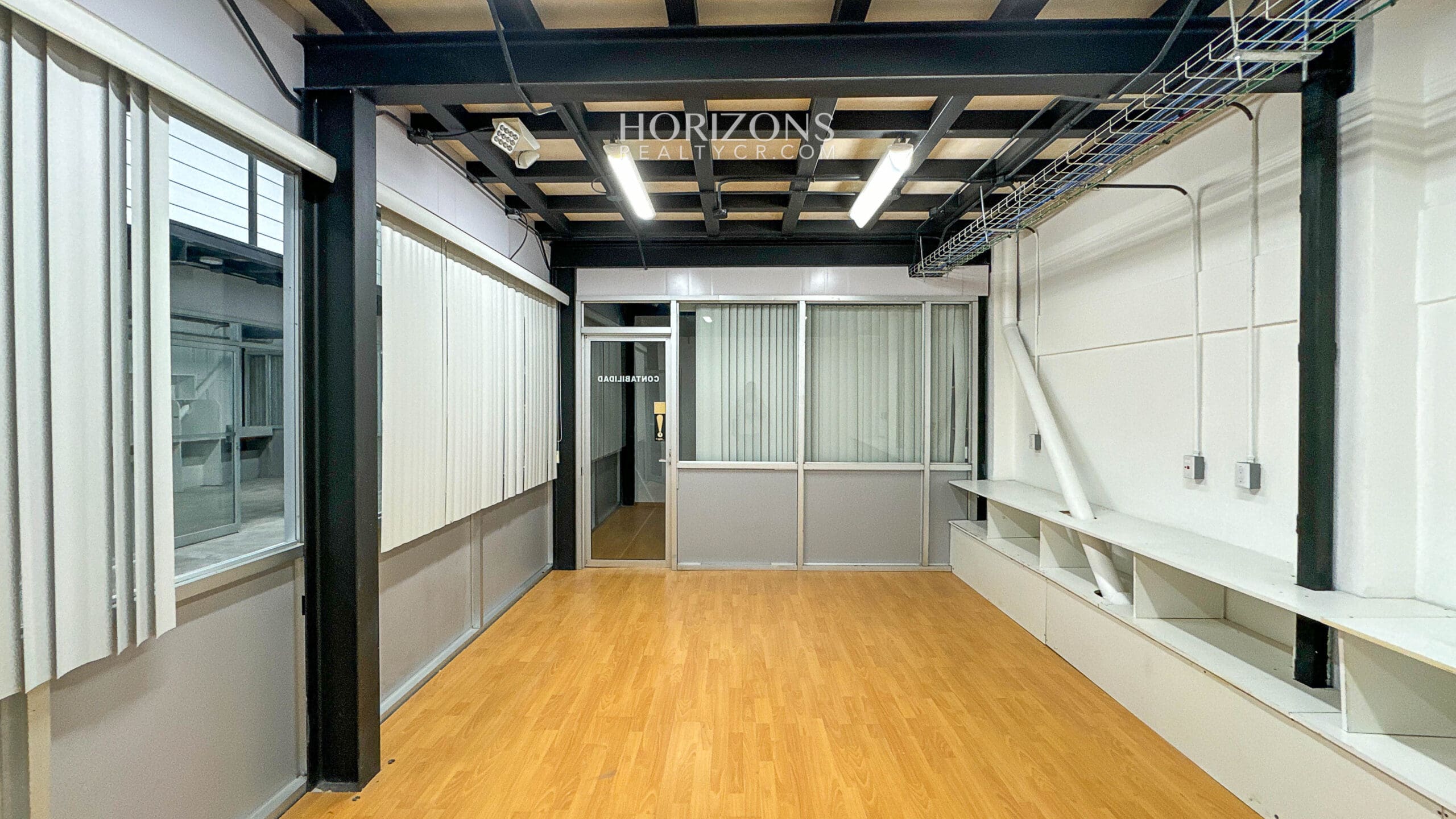 SE VENDE OFI BODEGA EN PAVAS 1100m2 HRC28