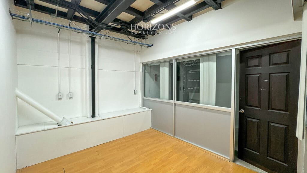SE VENDE OFI BODEGA EN PAVAS 1100m2 HRC28