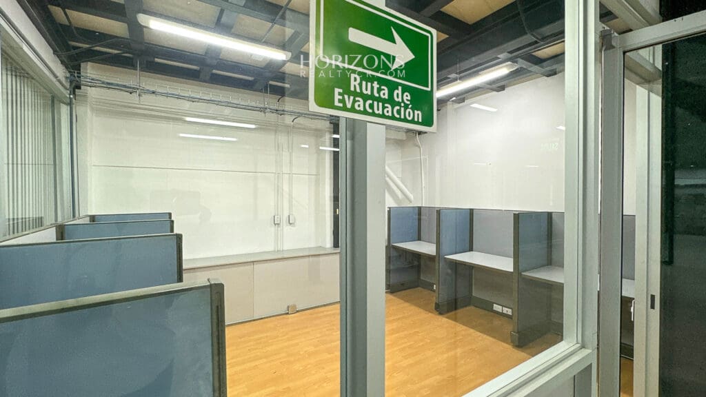 SE VENDE OFI BODEGA EN PAVAS 1100m2 HRC28