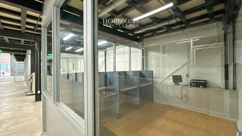 SE VENDE OFI BODEGA EN PAVAS 1100m2 HRC28