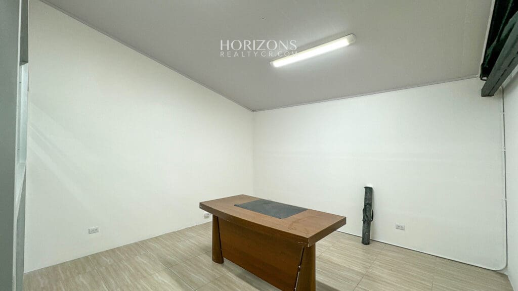 SE VENDE OFI BODEGA EN PAVAS 1100m2 HRC28