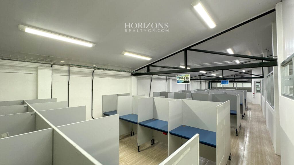 SE VENDE OFI BODEGA EN PAVAS 1100m2 HRC28
