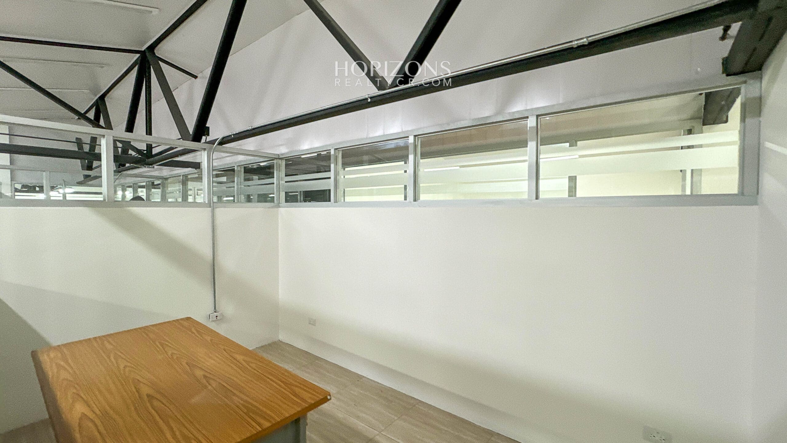 SE VENDE OFI BODEGA EN PAVAS 1100m2 HRC28