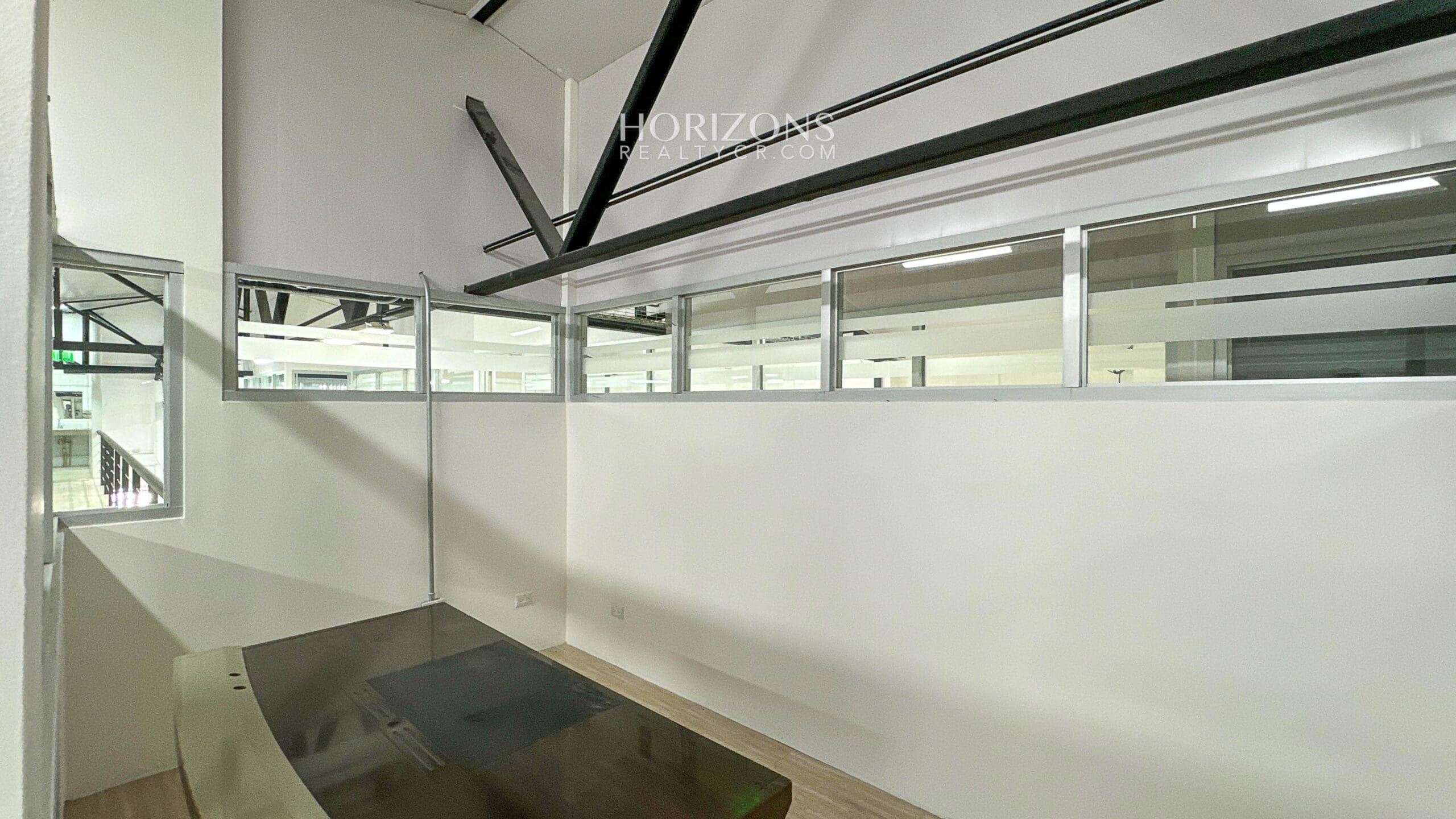 SE VENDE OFI BODEGA EN PAVAS 1100m2 HRC28