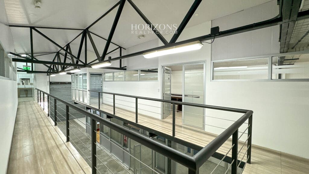 SE VENDE OFI BODEGA EN PAVAS 1100m2 HRC28