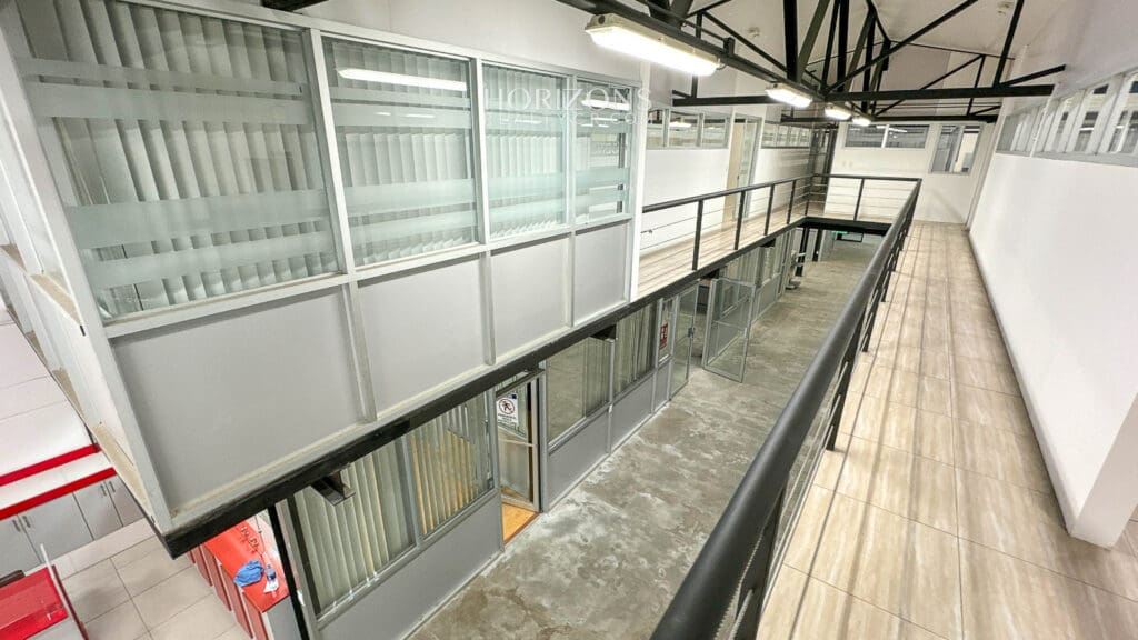 SE VENDE OFI BODEGA EN PAVAS 1100m2 HRC28