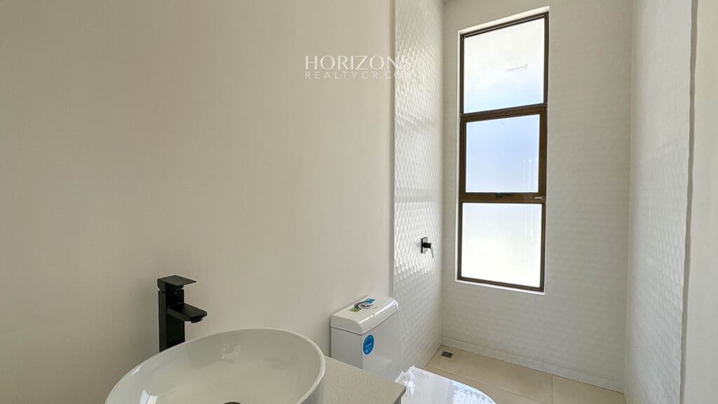 Casa Nueva 3 Habitaciones dos Masters Acabados de Lujo Condominio Distrito San Juan nja1201