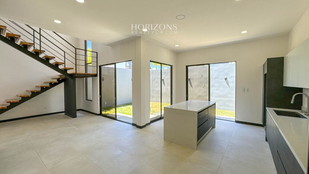 Casa Nueva 3 Habitaciones dos Masters Acabados de Lujo Condominio Distrito San Juan nja1201