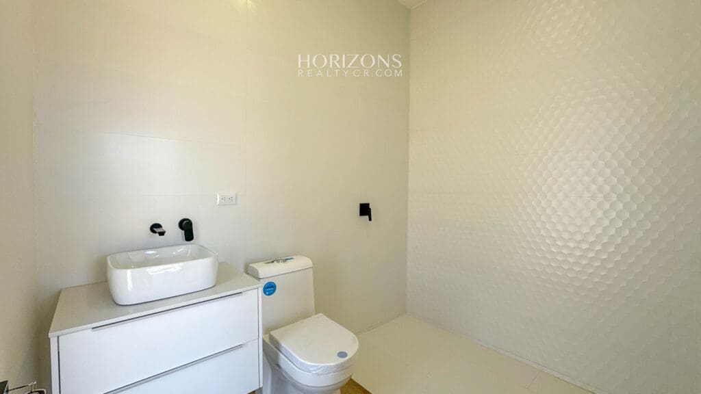 Casa Nueva 3 Habitaciones dos Masters Acabados de Lujo Condominio Distrito San Juan nja1201