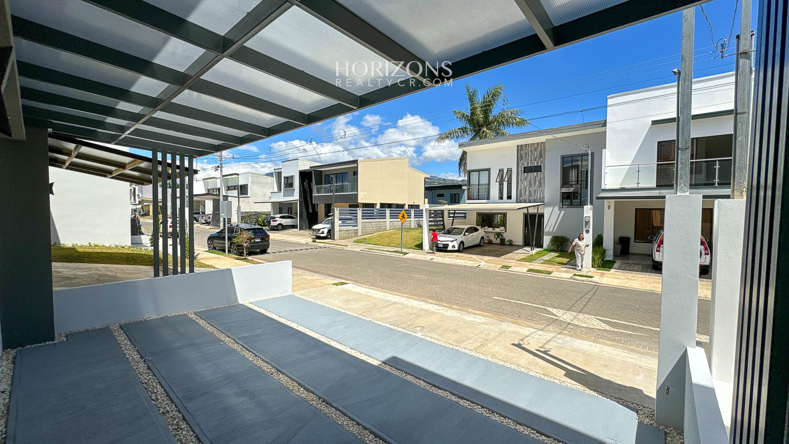 Estrene Casa 3 Habitaciones Una en Planta Baja En Distrito San Juan Techos Doble Altura nja1203