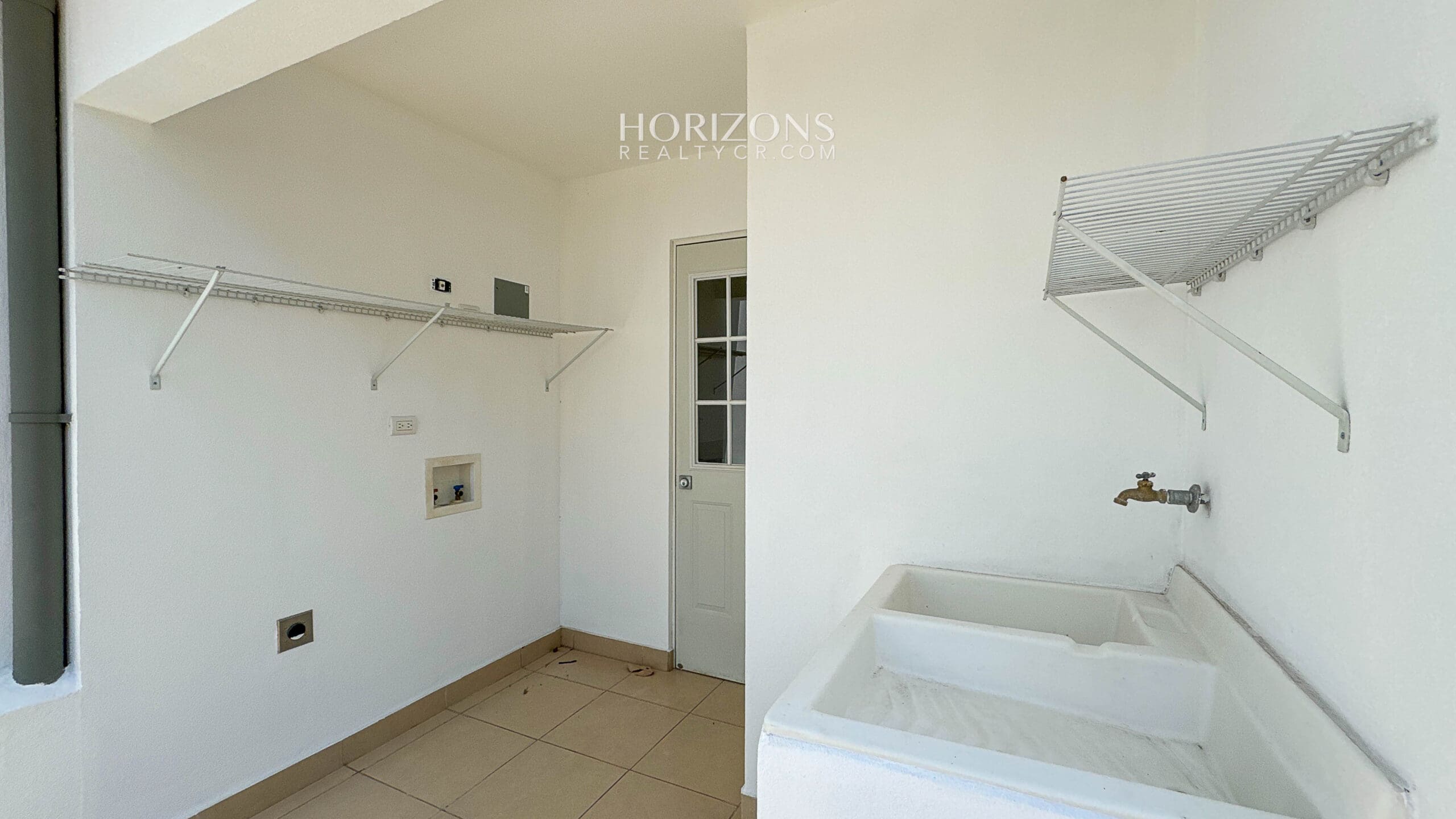 Se Alquila Casa En Condominio Ricon de Las Brisas San Pablo de Heredia 3 Habitaciones nja1208