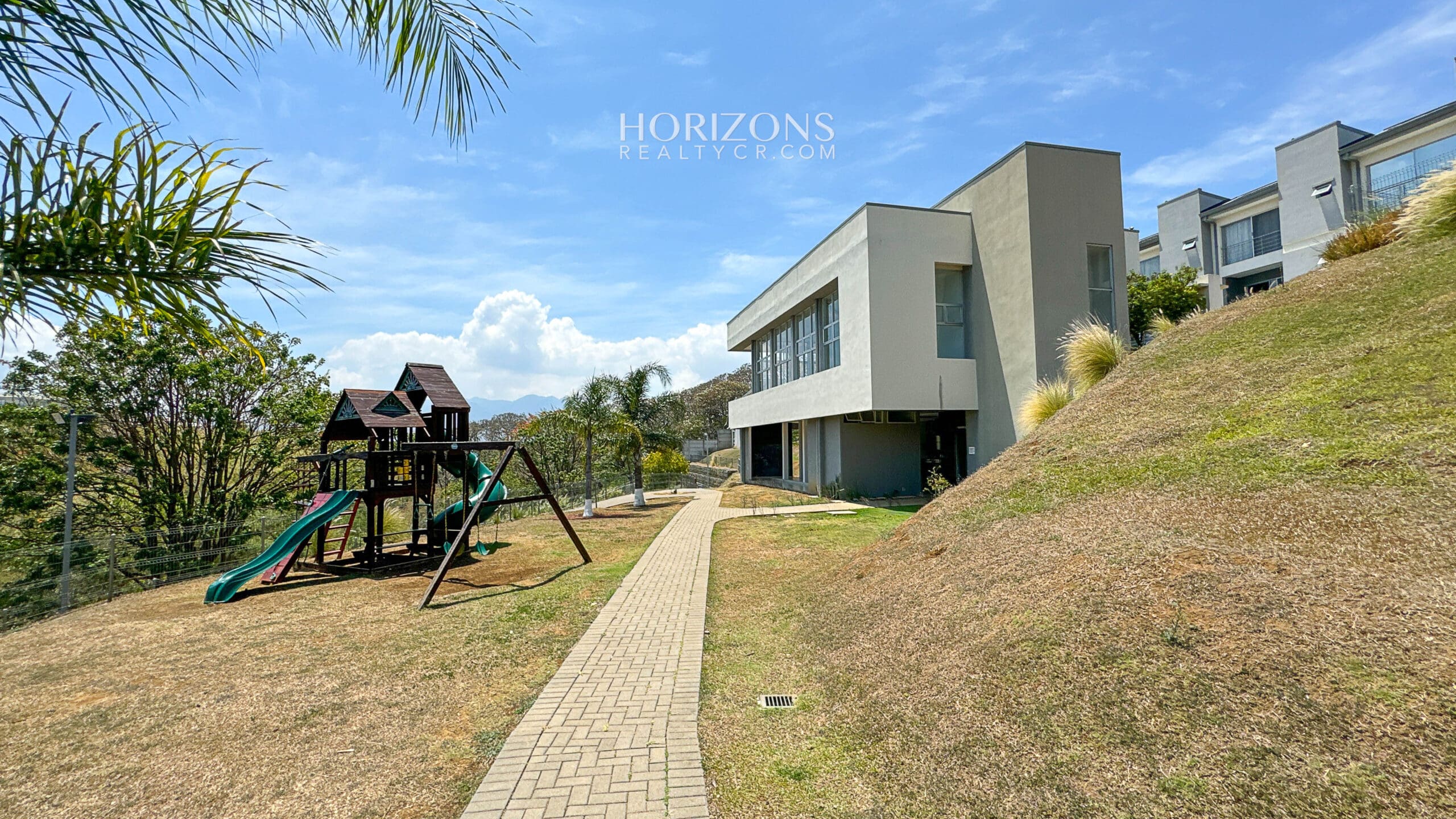 Se Alquila Casa En Condominio Ricon de Las Brisas San Pablo de Heredia 3 Habitaciones nja1208