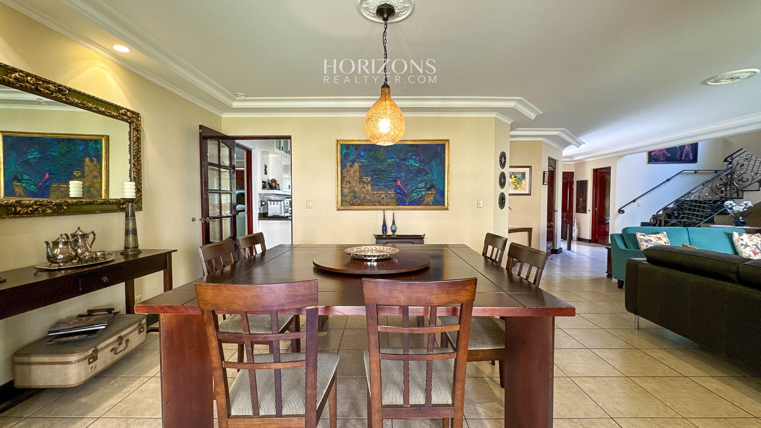 Casa en Venta en Residencial en Guayabos, Curridabat – 5 Habitaciones (1 en Primer Nivel), 466 m² NJA1213