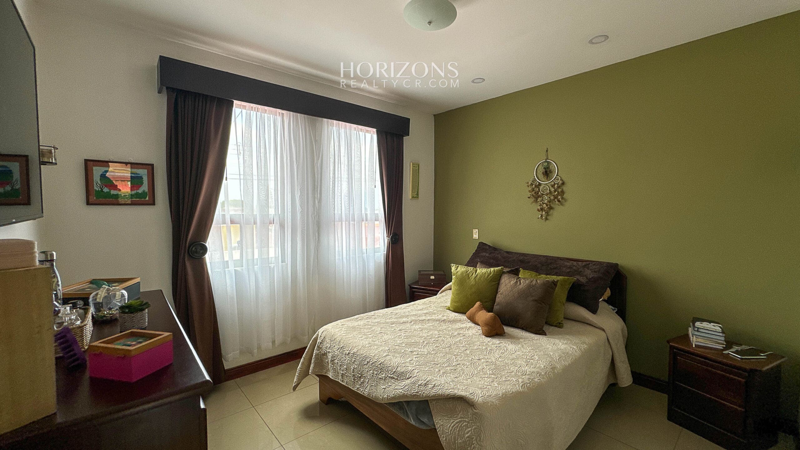 Se vende casa en condominio Los Robles Moravia la Trinidad con seguridad 24/7 nja1217