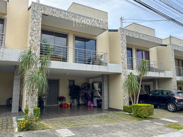 Se Vende Casa En Condominio Valle Alto Modelo Grande ¡Vista Al Valle! Nja1218
