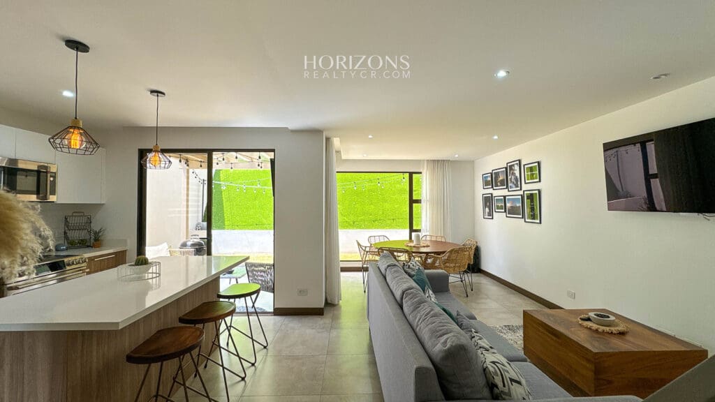 Casa Esquinera En  Condominio La Estefana Sabanilla Con Exclusivas Amenidades Nja1219