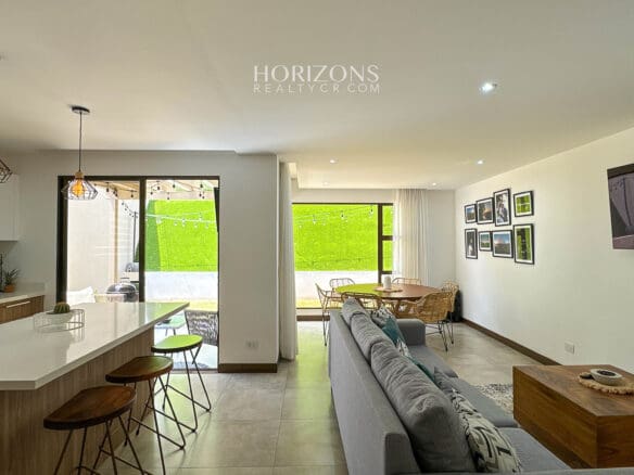 Casa Esquinera En  Condominio La Estefana Sabanilla Con Exclusivas Amenidades Nja1219