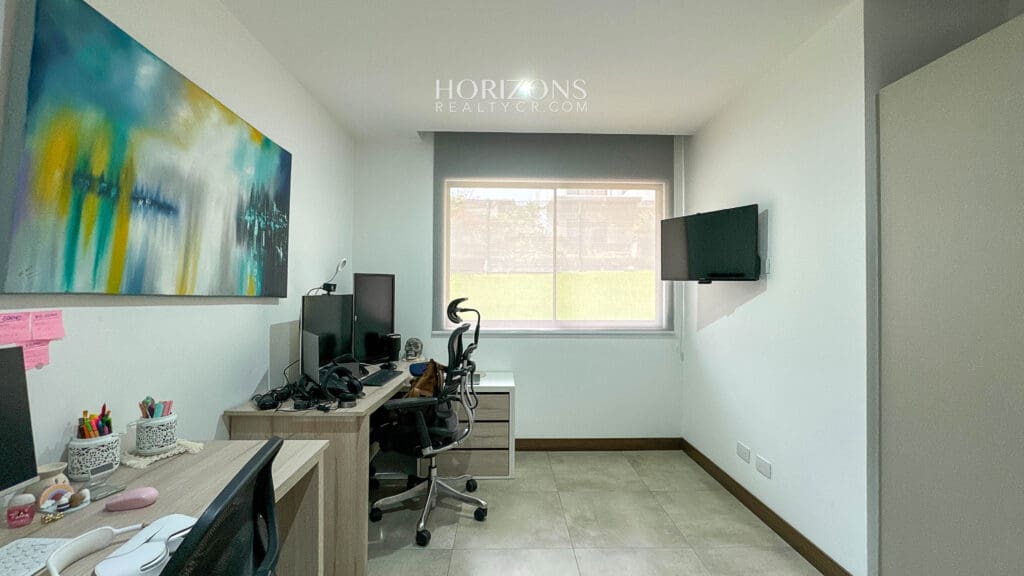 Casa esquinera en  Condominio la Estefana Sabanilla con Exclusivas Amenidades nja1219
