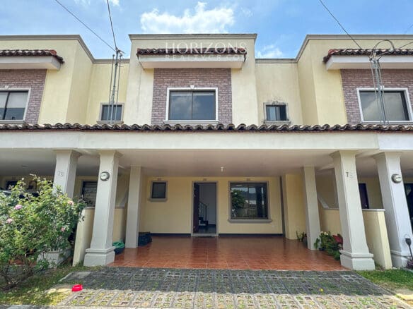 ¡En Venta! Casa En Condominio Sacramento 3 Habitaciones Hermosa Vista Nja1220
