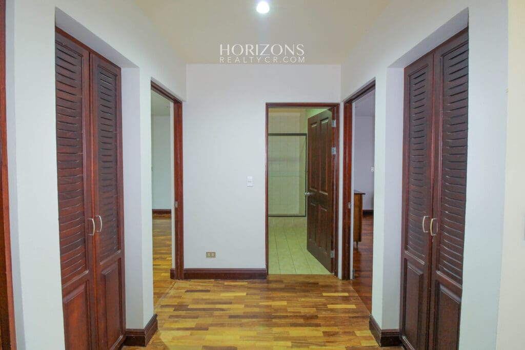 Se Alquila Casa en San Pedro 4 Habitaciones Amplia en Condominio nja772