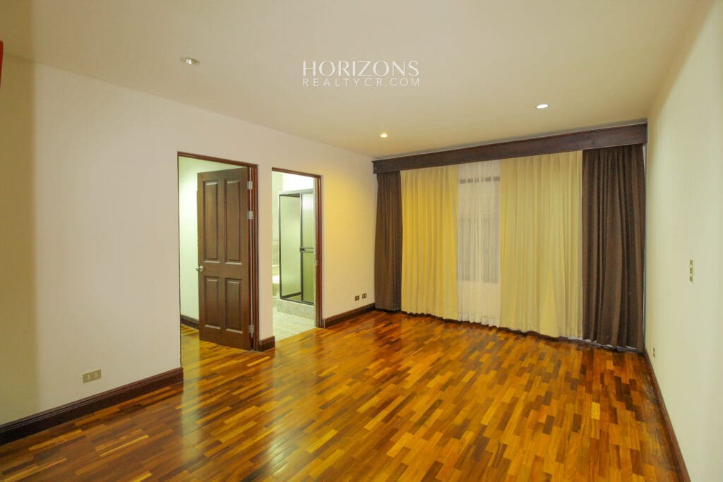 Se Alquila Casa en San Pedro 4 Habitaciones Amplia en Condominio nja772