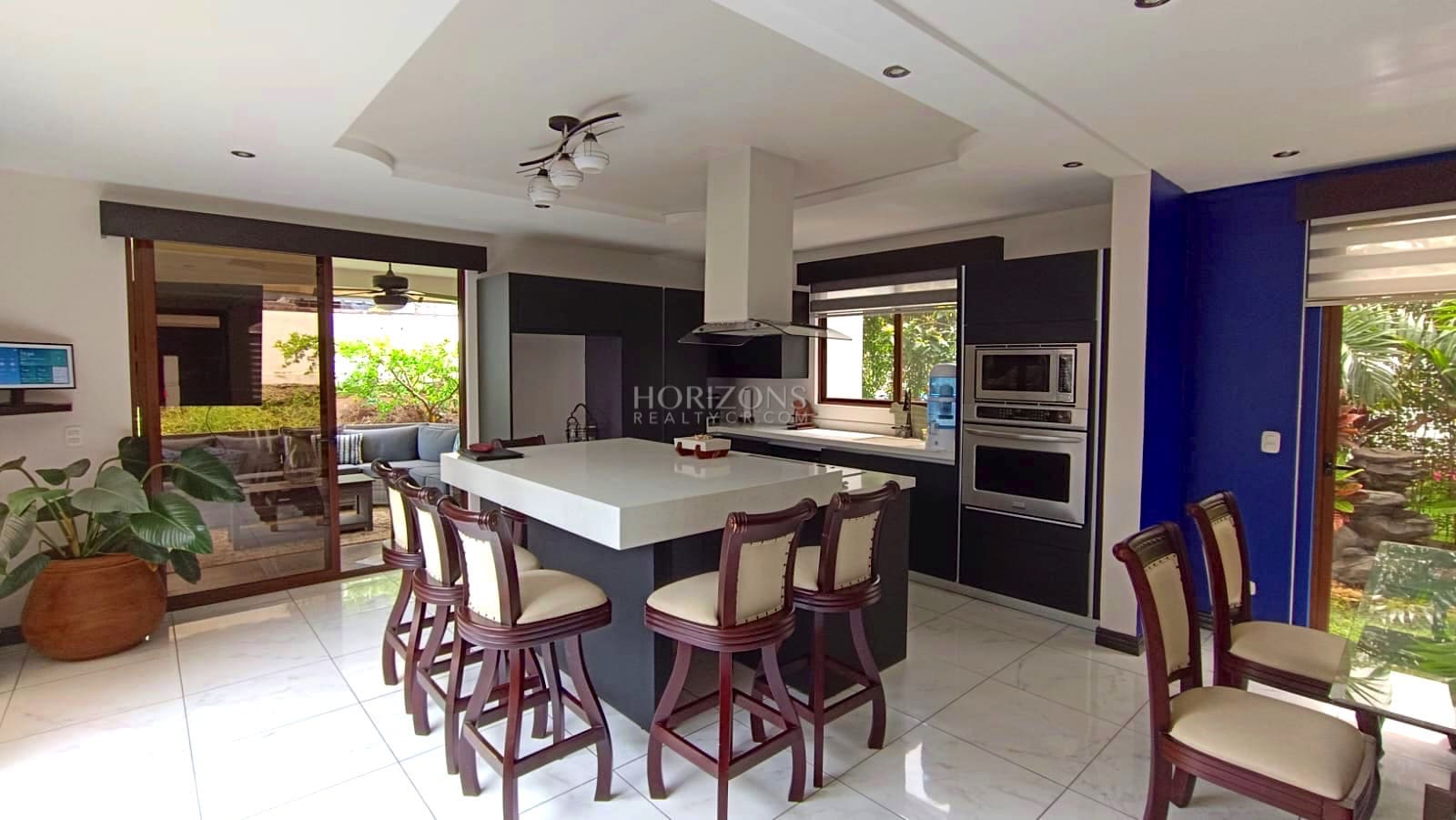 Venta Casa en Condominio Francosta Barreal Heredia 3 Habitaciones y Piscina NJR71