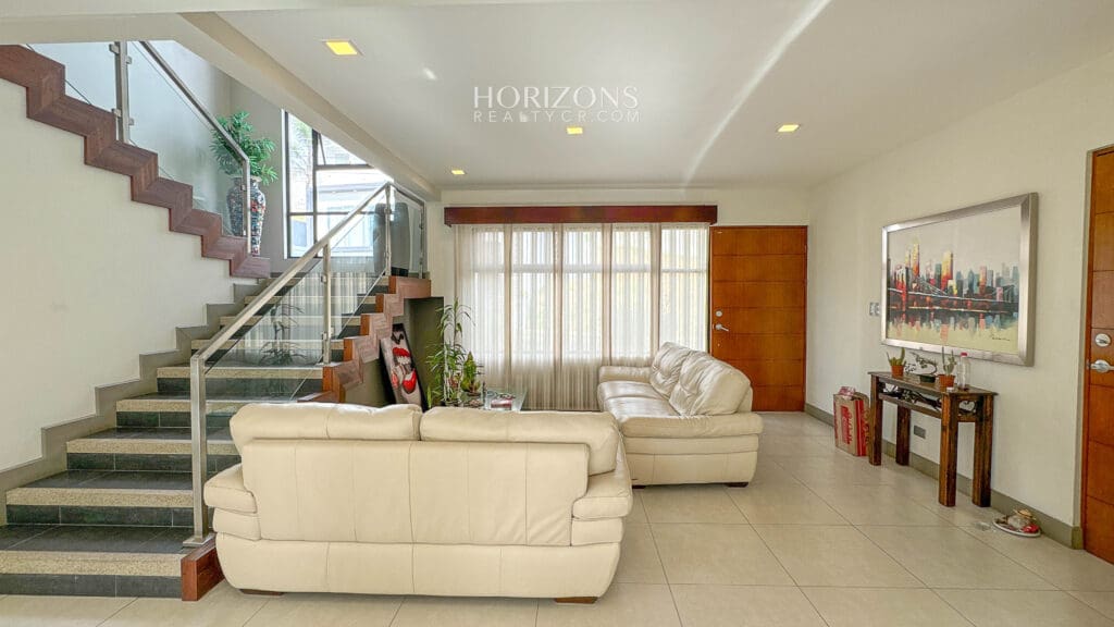 Casa contemporánea en venta Condominio Rialto San Pedro / Sabanilla nja1222