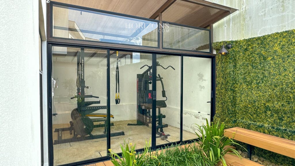 Casa contemporánea en venta Condominio Rialto San Pedro / Sabanilla nja1222