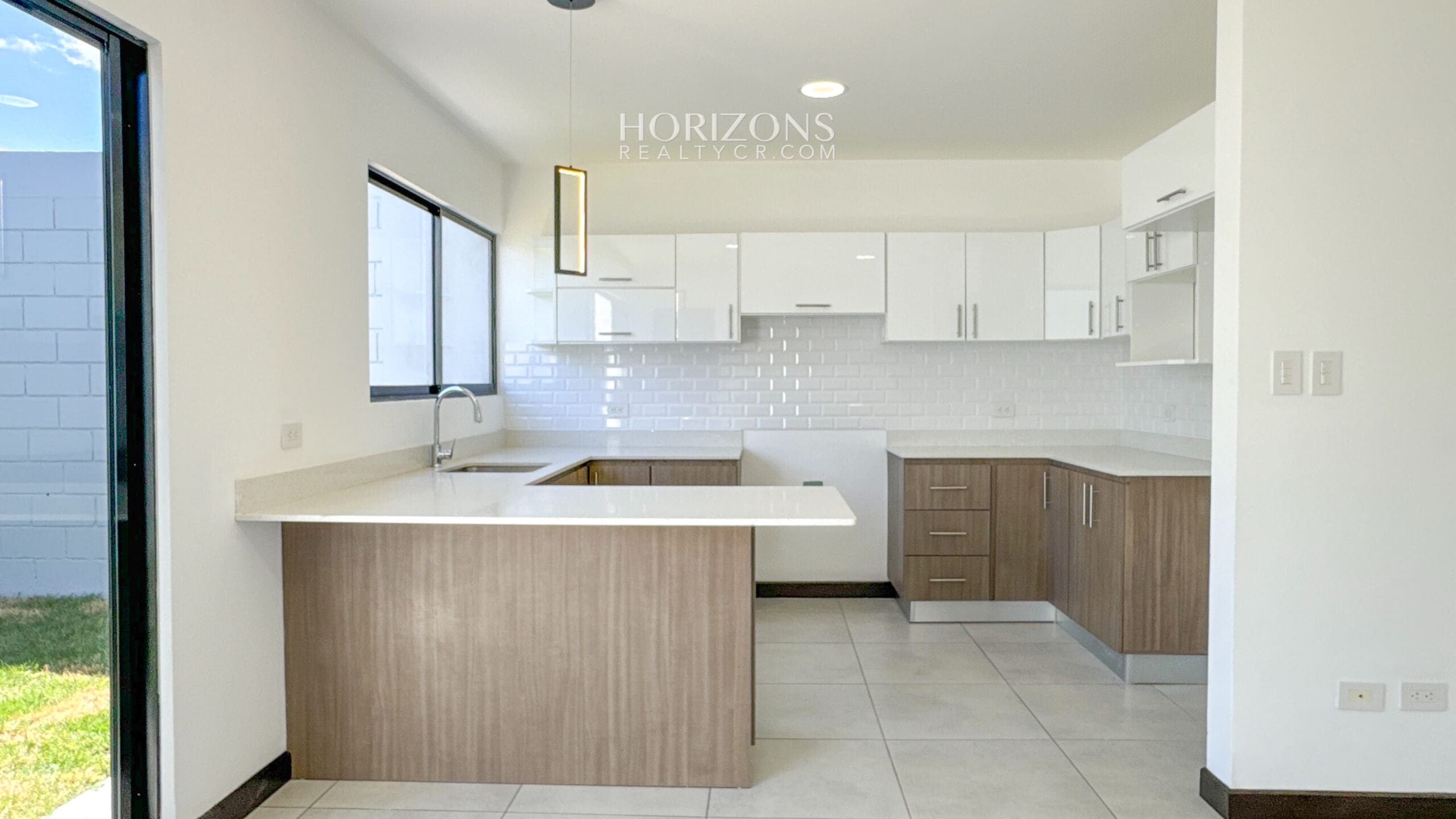 Casa en venta en Condomino Terralta Moderna 3 habitaciones nja1223