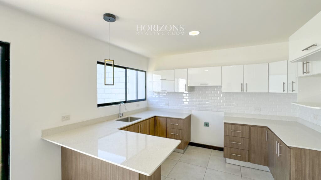 Casa en venta en Condomino Terralta Moderna 3 habitaciones nja1223