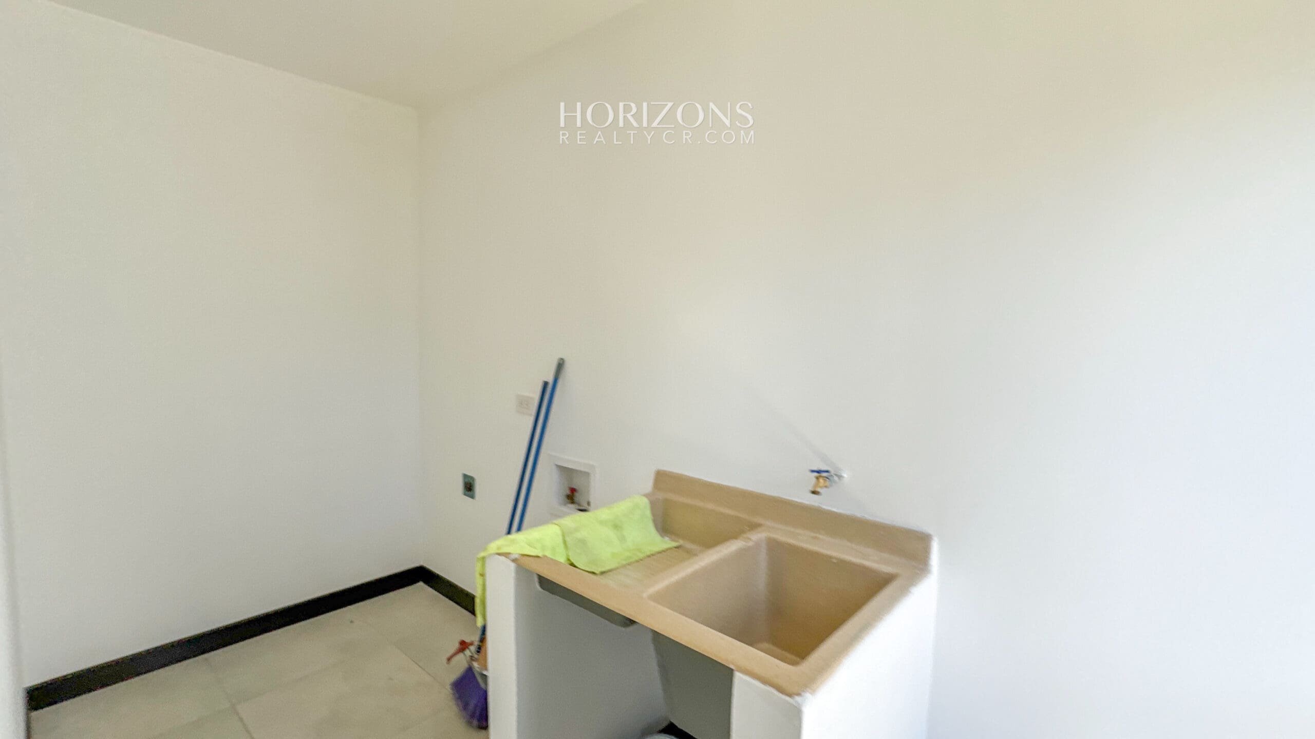 Casa en venta en Condomino Terralta Moderna 3 habitaciones nja1223