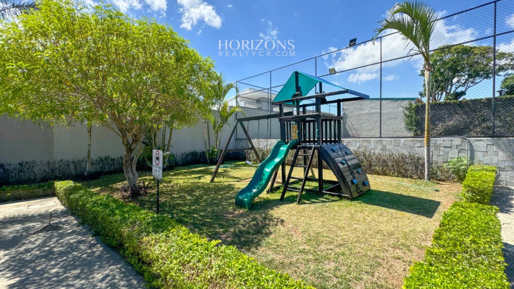Se Vende Casa en Condominio Terralta Concepción Tres Ríos 3 Habitaciones y Oficina noj1209or