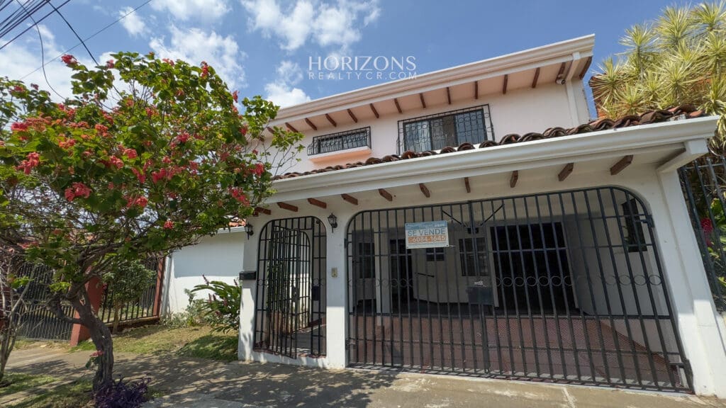 Se Vende Casa En Rohrmoser Cerca De Edificio Dr Franklin Chang Diaz 5 Habitaciones Nja1226