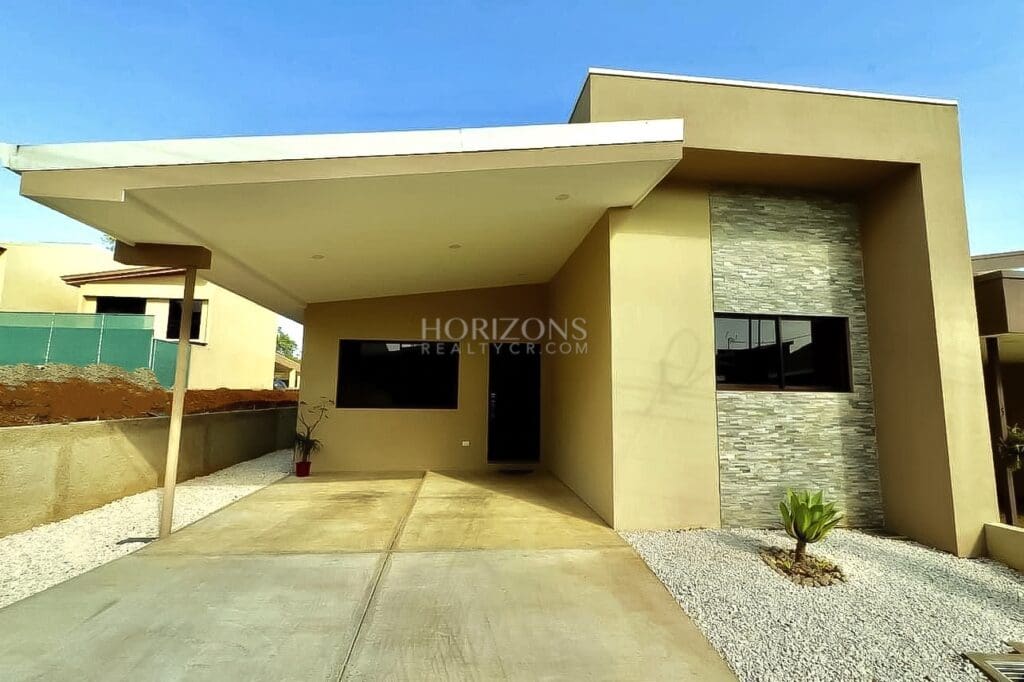 Moderna Casa de Una Planta Condominio Los Higuerones Alajuela Se Vende NJR72
