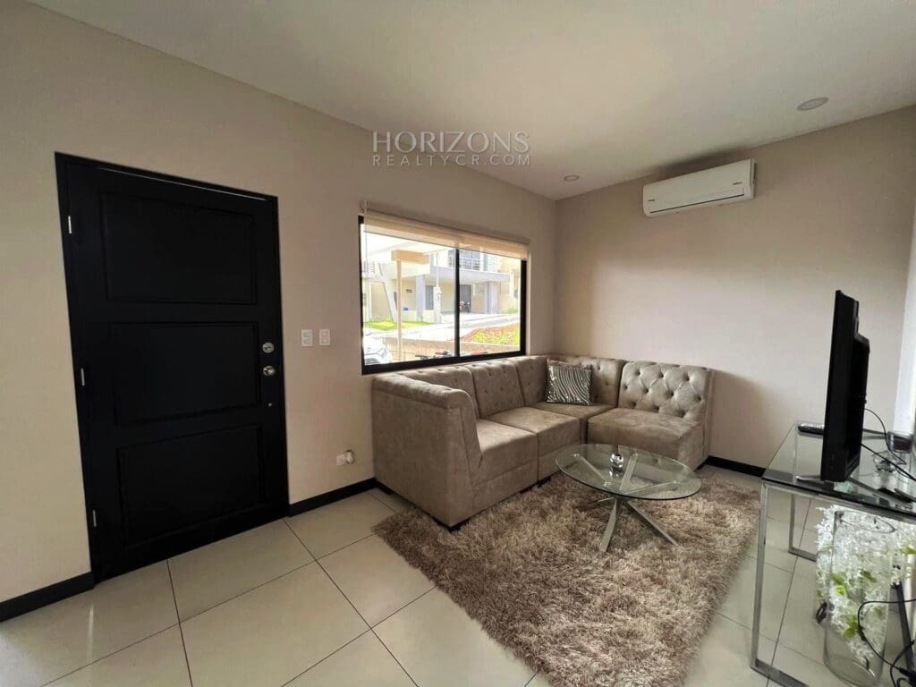 Moderna Casa de Una Planta Condominio Los Higuerones Alajuela Se Vende NJR72