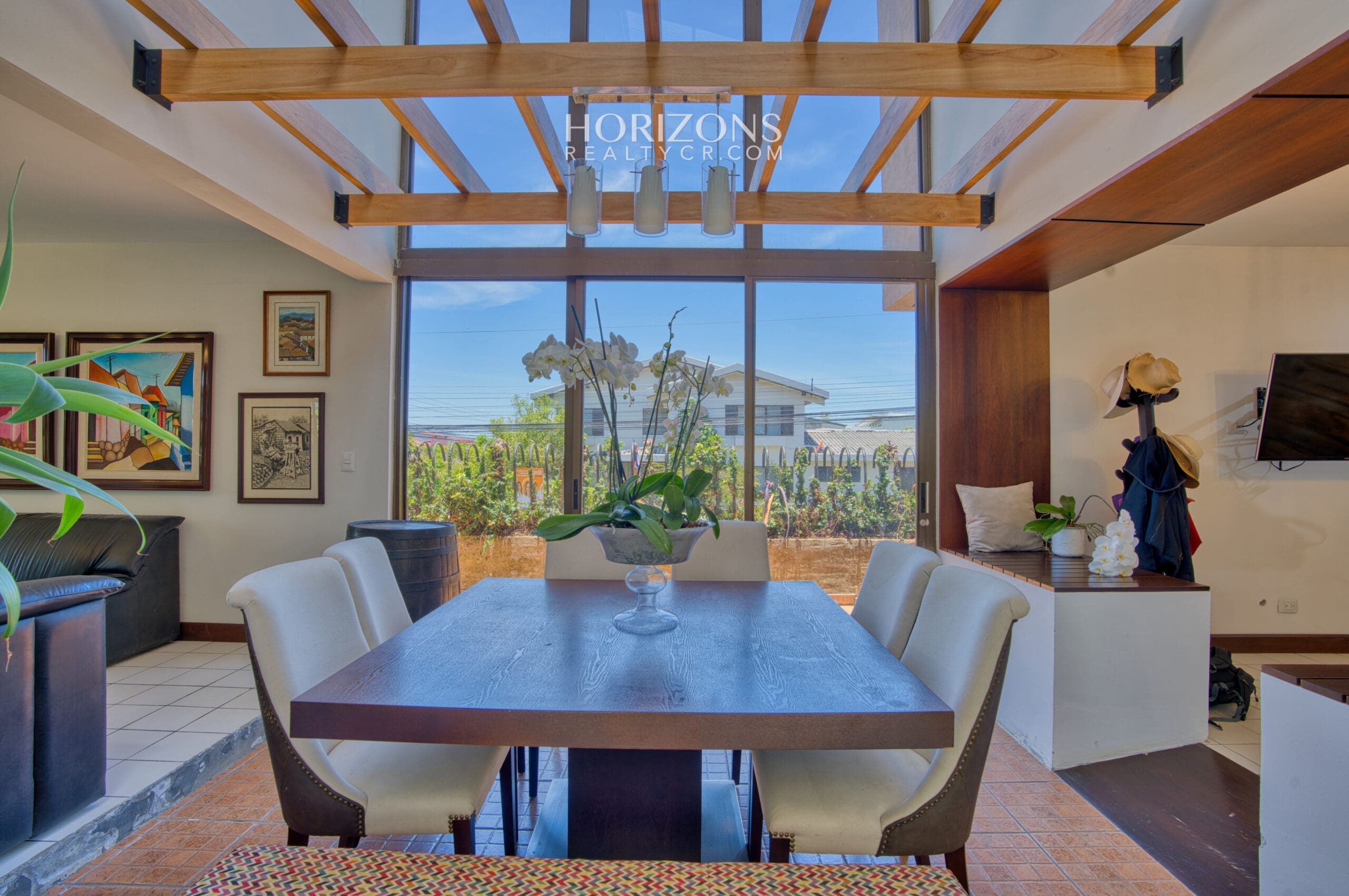¡En venta! Amplia Casa con Apartamento Independiente en Pinares Curridabat nja1227