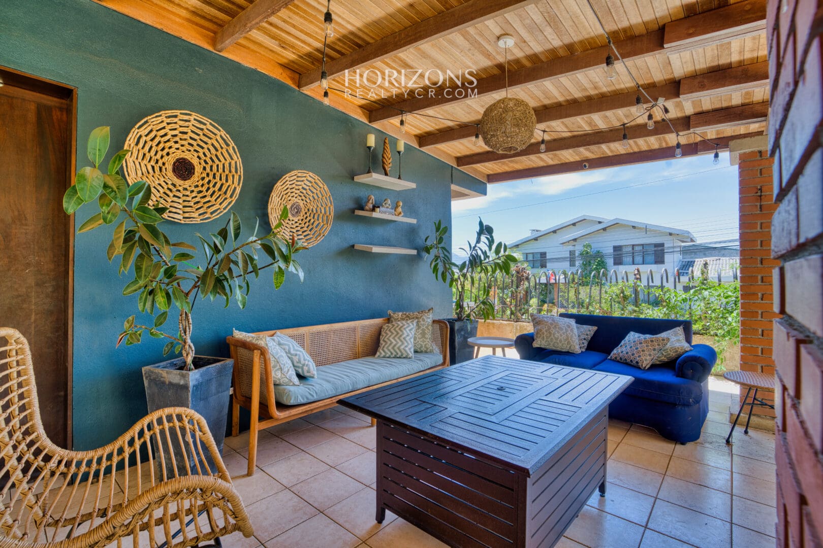 ¡En venta! Amplia Casa con Apartamento Independiente en Pinares Curridabat nja1227