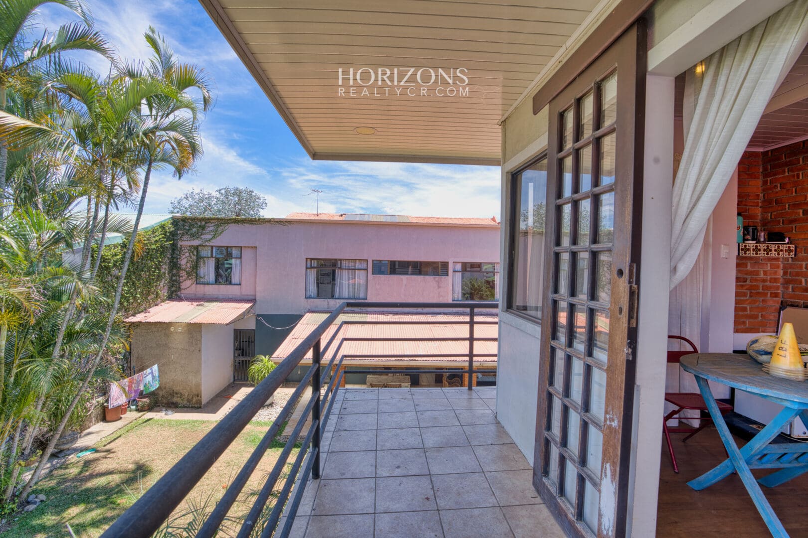 ¡En venta! Amplia Casa con Apartamento Independiente en Pinares Curridabat nja1227