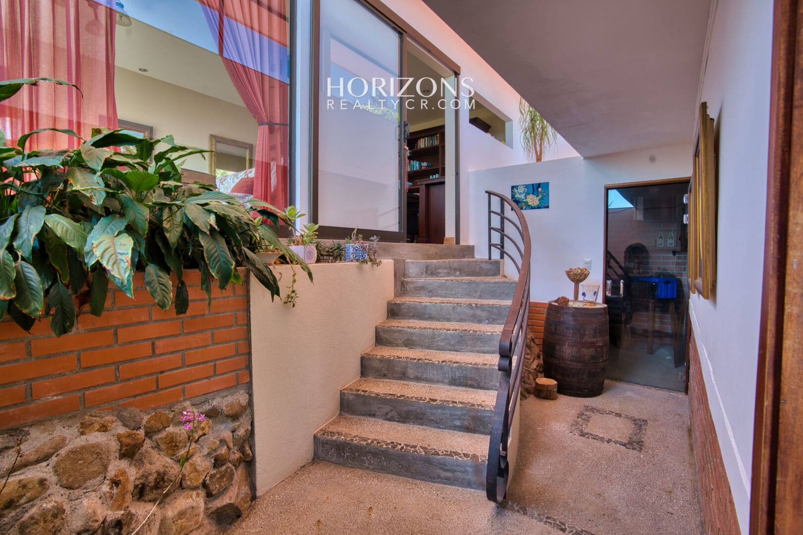 Propiedad de 36,692 m² en Venta en La Angelina, Cartago – Dos Casas, Bosque Primario y Vistas a las Montañas NJC06