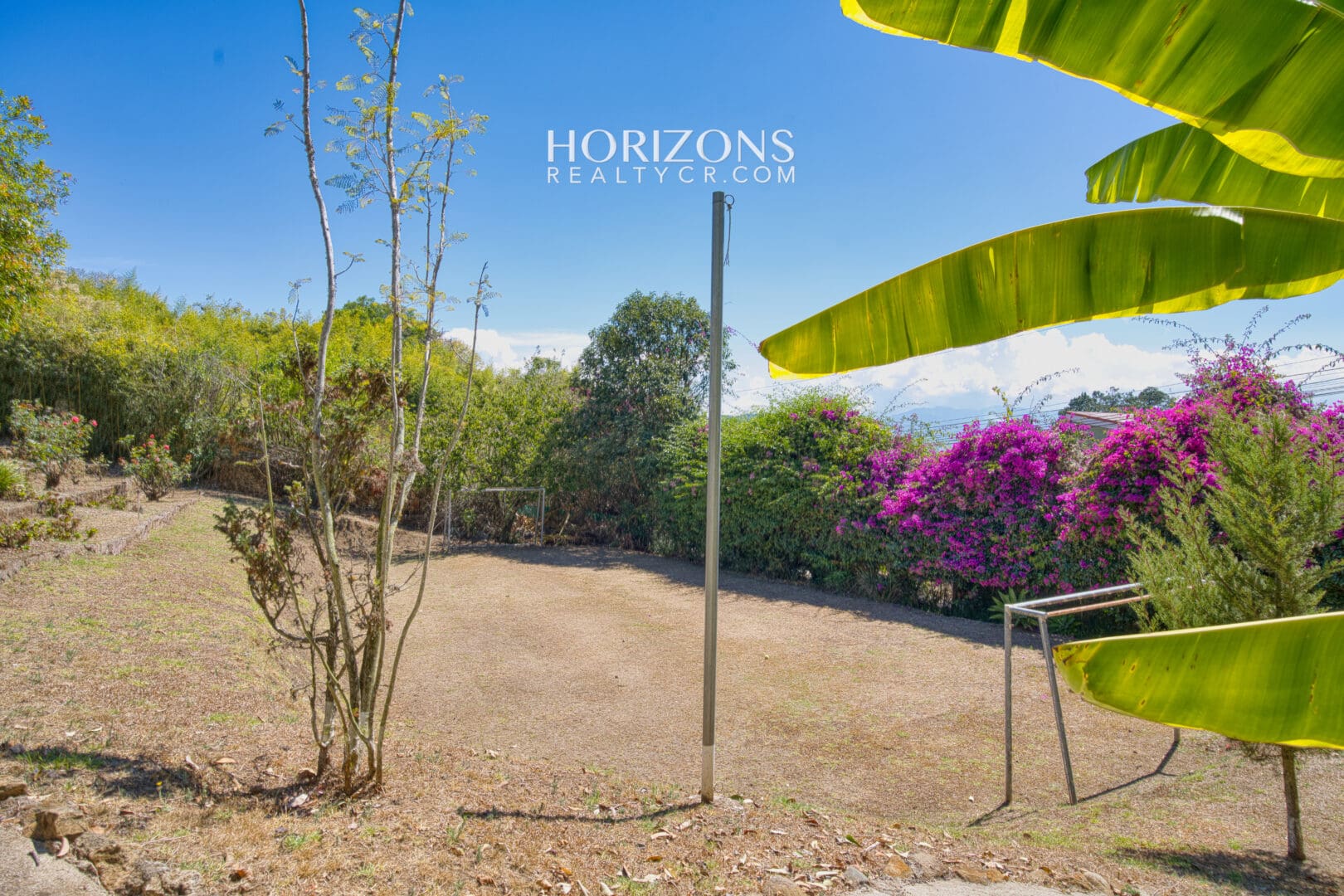 Propiedad de 36,692 m² en Venta en La Angelina, Cartago – Dos Casas, Bosque Primario y Vistas a las Montañas NJC06