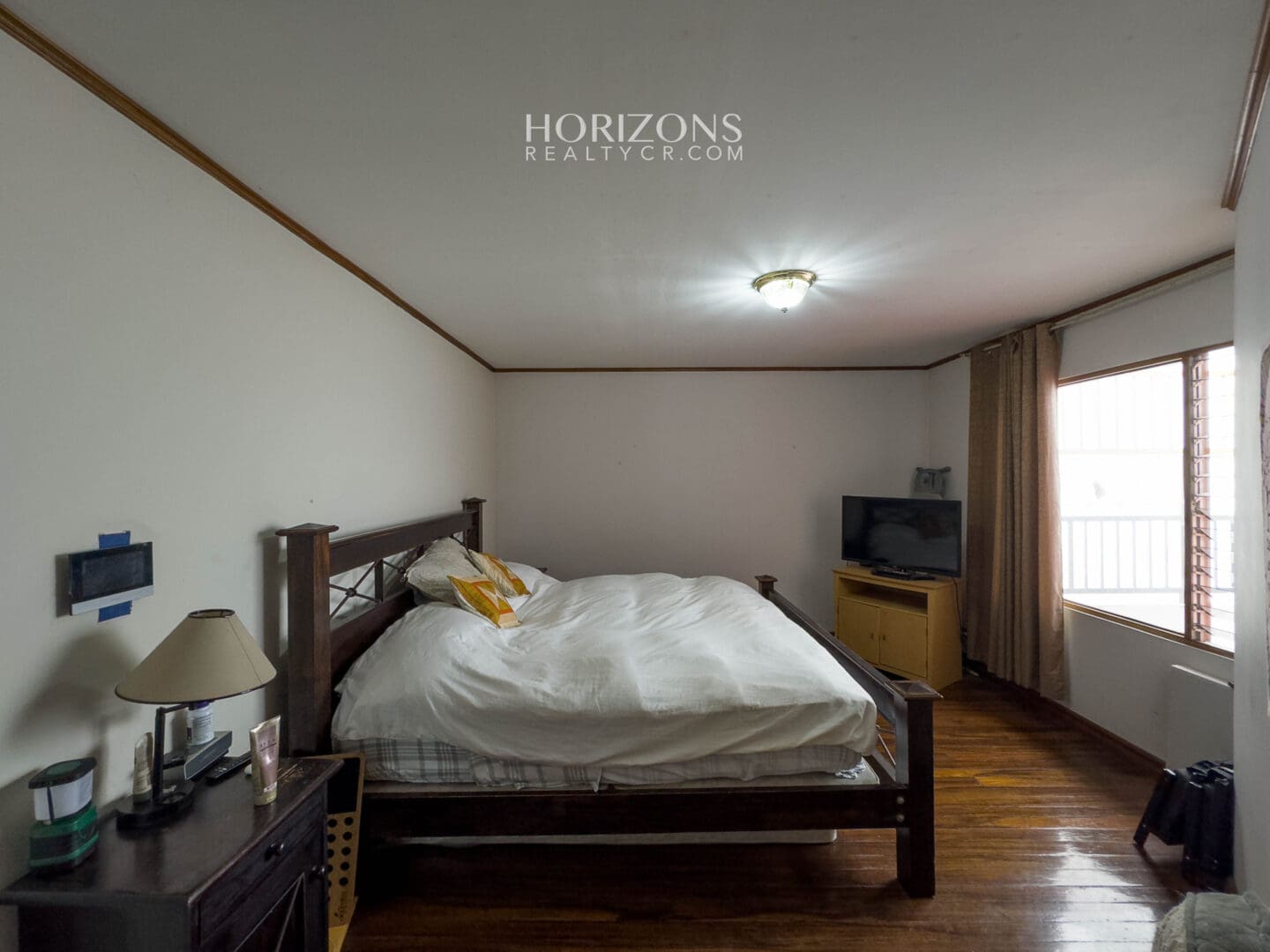 Se Vende Casa en Condominio San Pedro a 1km de la UCR 3 Parqueos nja1198