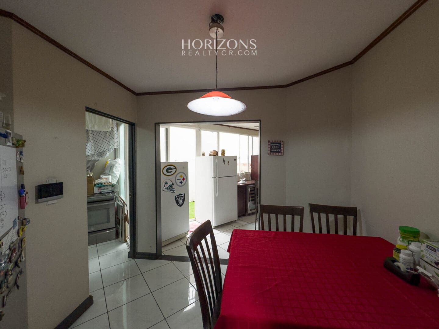 Se Vende Casa en Condominio San Pedro a 1km de la UCR 3 Parqueos nja1198