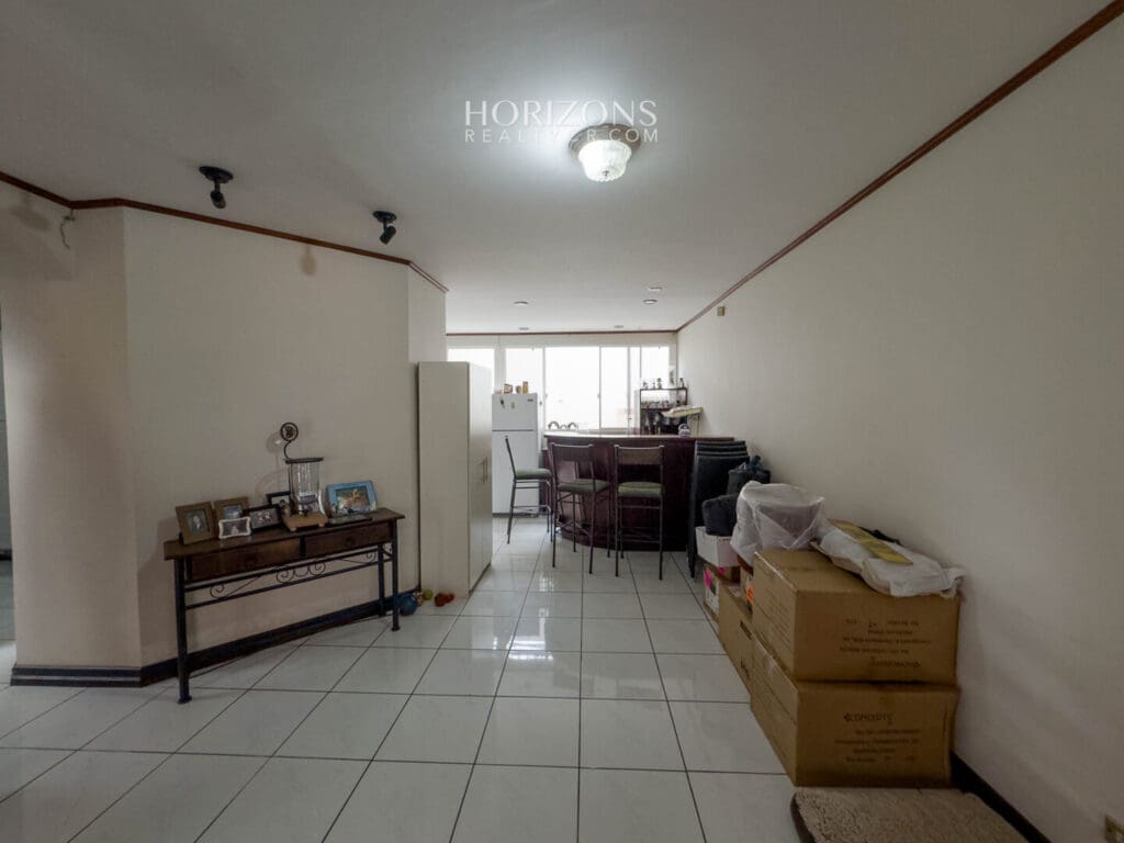Se Vende Casa en Condominio San Pedro a 1km de la UCR 3 Parqueos nja1198