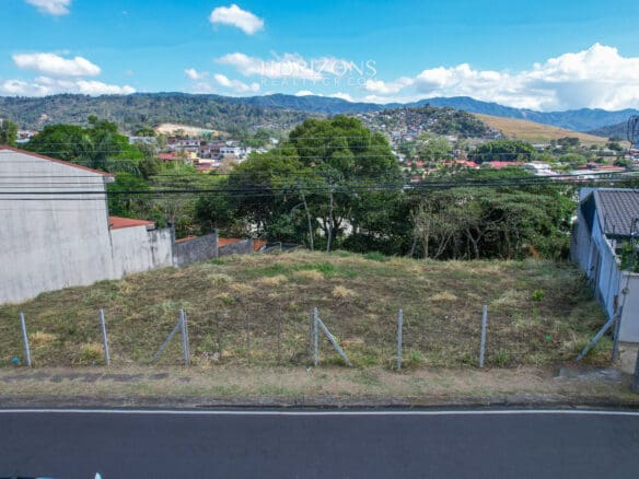 Lote 1211M2 Independiente En Ayarco Curridabat 30M De Frente Nja1232