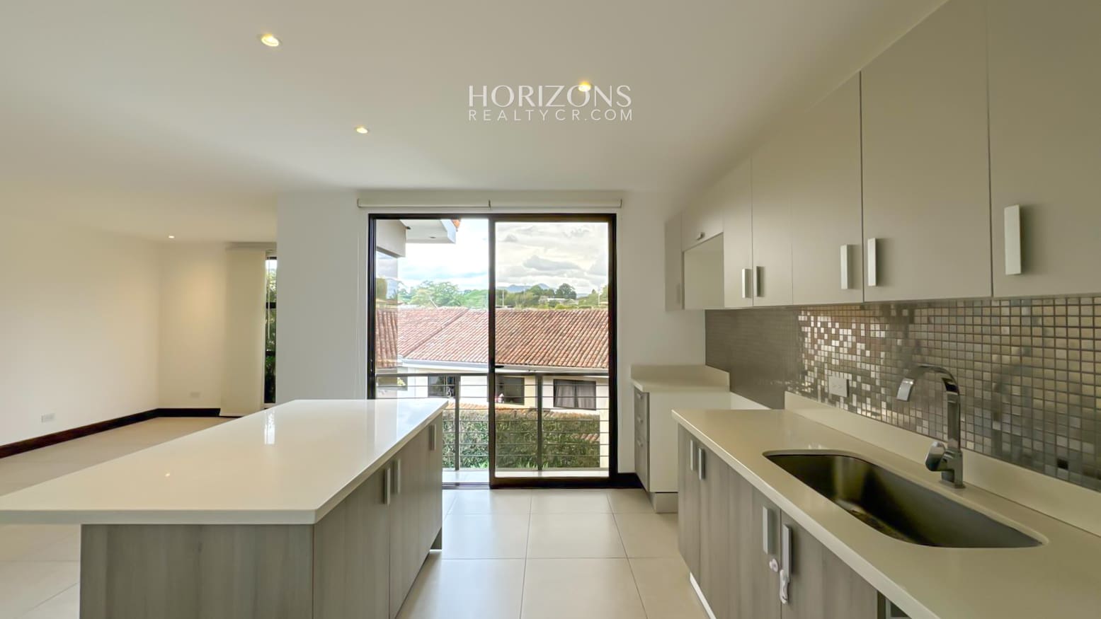 Casa M. GRANDE En Condominio la Estefana 227m2 Sabanilla Amplio Patio nja1233